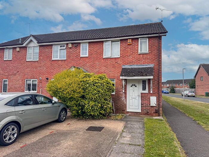 2 Bedroom End Of Terrace House To Rent In Todd Close, Aylesbury, Buckinghamshire, HP21