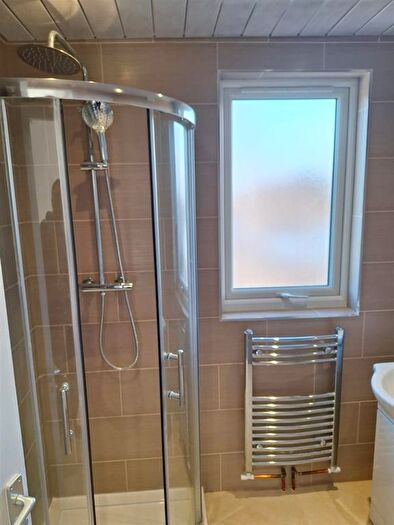 5 Bedroom Property To Rent In Windsor Crescent, Northampton, NN5