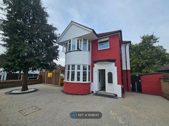 3 Bedroom Detached House To Rent In Parkfield Crescent, Harrow, HA2
