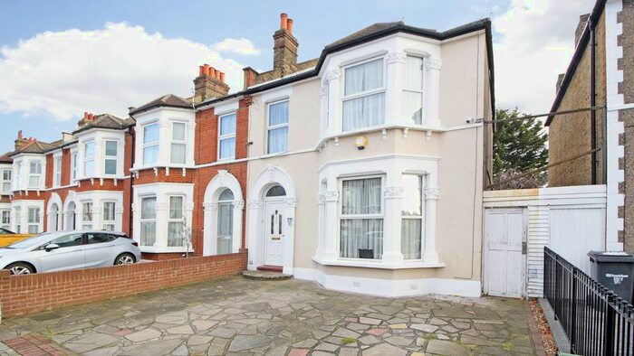 3 Bedroom End Of Terrace House To Rent In Ardgowan Road, Catford, SE6