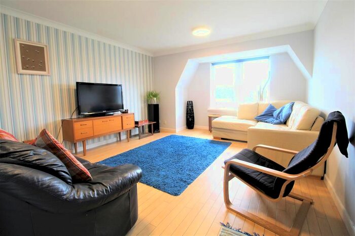 2 Bedroom Flat To Rent In Albury Gardens, Top Floor, AB11