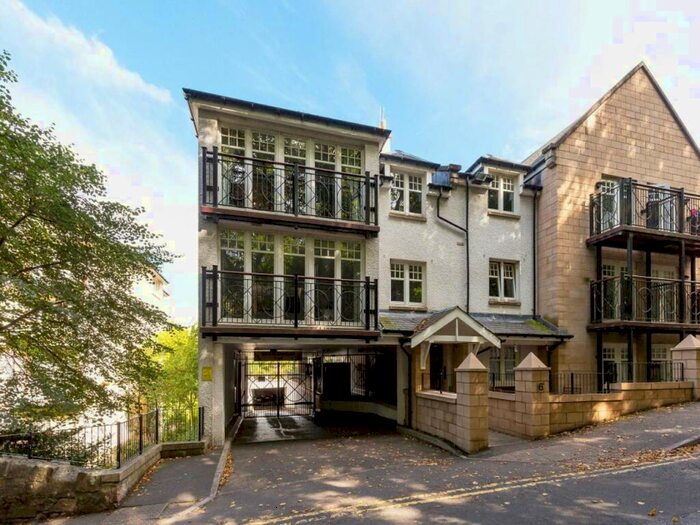 2 Bedroom Flat To Rent In West Mill Road, Colinton, Edinburgh, EH13