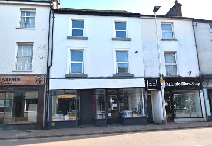 1 Bedroom Flat To Rent In Fore Street, Cullompton, Devon, EX15