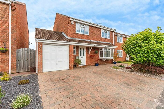 4 Bedroom Detached House For Sale In Abbeyfields Close, Netley, Southampton, SO31