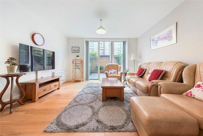 2 Bedroom Maisonette To Rent In Narrowboat Avenue, Brentford, TW8