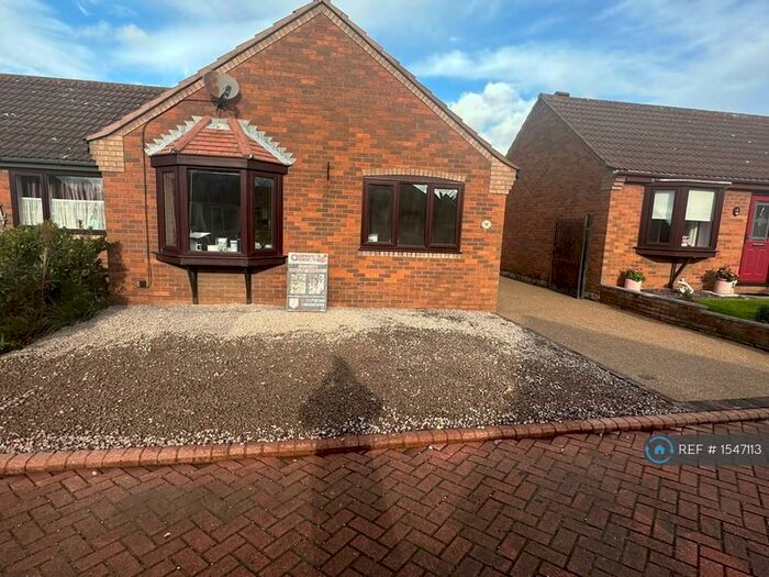 2 Bedroom Bungalow To Rent In Poachers Croft, Belton, Doncaster, DN9
