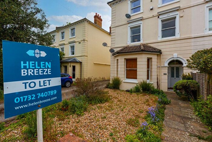 2 Bedroom Flat To Rent In Eardley Road, Sevenoaks, TN13