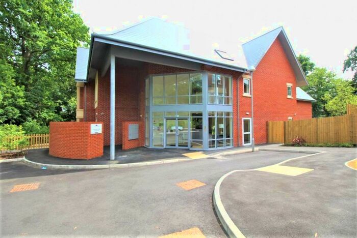 2 Bedroom Retirement Property To Rent In Hamilton Court, Farnborough, GU17