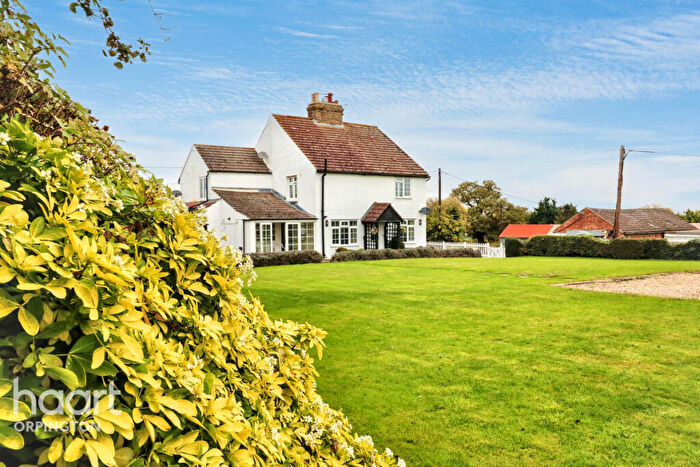 2 Bedroom Cottage For Sale In Gorse Road, Orpington, BR5