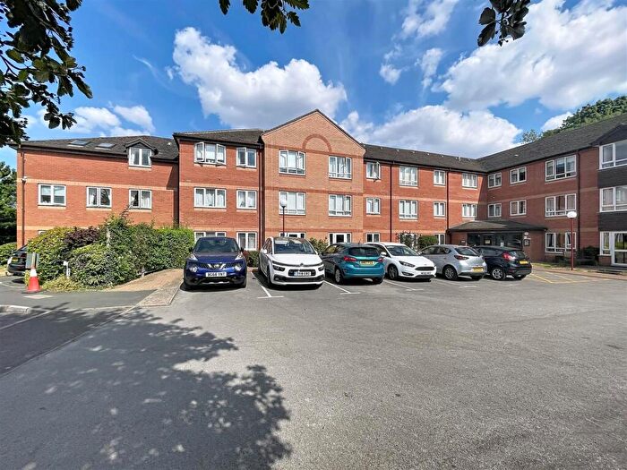 2 Bedroom Apartment For Sale In Ashdene Gardens, Kenilworth, CV8
