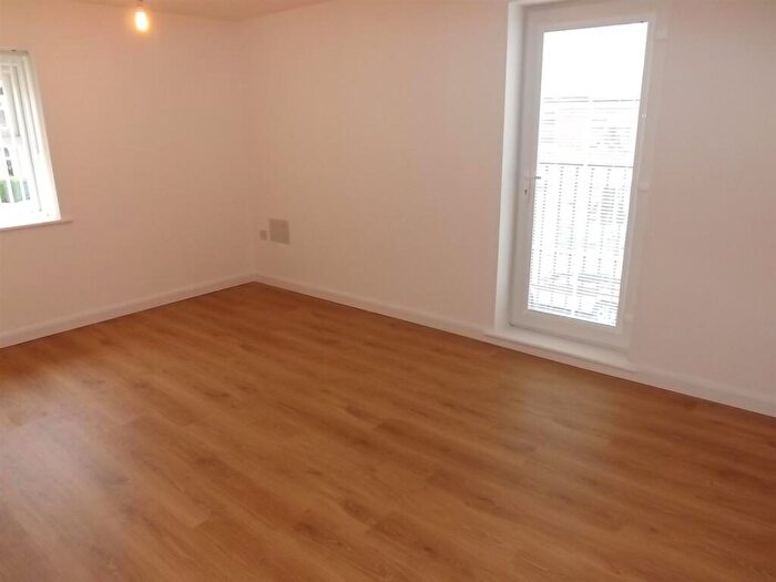 1 Bedroom Semi-Detached House To Rent In Andrews Walk, BB2