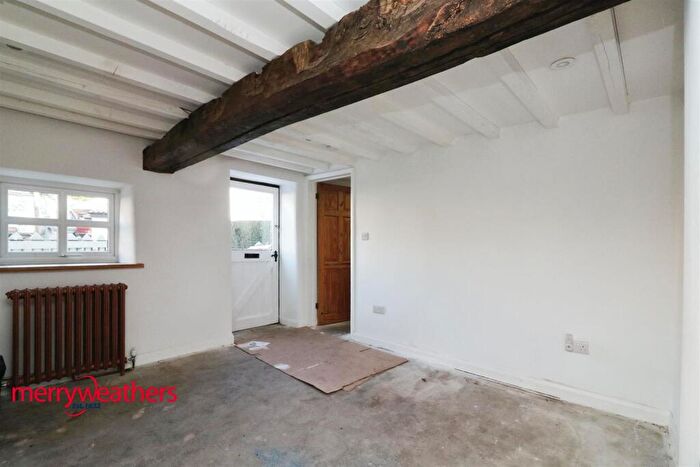 2 Bedroom Cottage For Sale In Woodall Lane, Harthill, Sheffield, S26