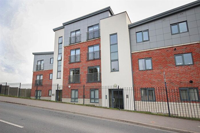 2 Bedroom Flat For Sale In Brooke Court, Auckley, DN9