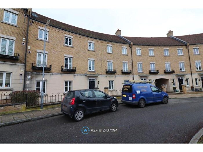 2 Bedroom Flat To Rent In Mary Ruck Way, Black Notley, Braintree, CM77