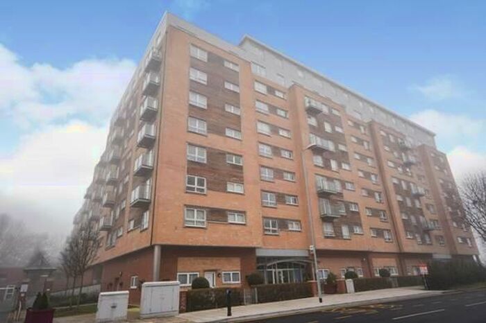 2 Bedroom Maisonette To Rent In Cherrydown East, Basildon, SS16