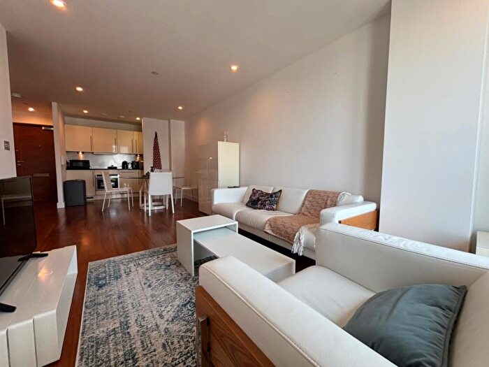 1 Bedroom Terraced House To Rent In The Hayes, City Centre, CF10