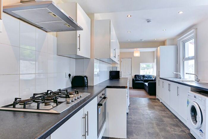 6 Bedroom Terraced House To Rent In Whippingham Road, BN2