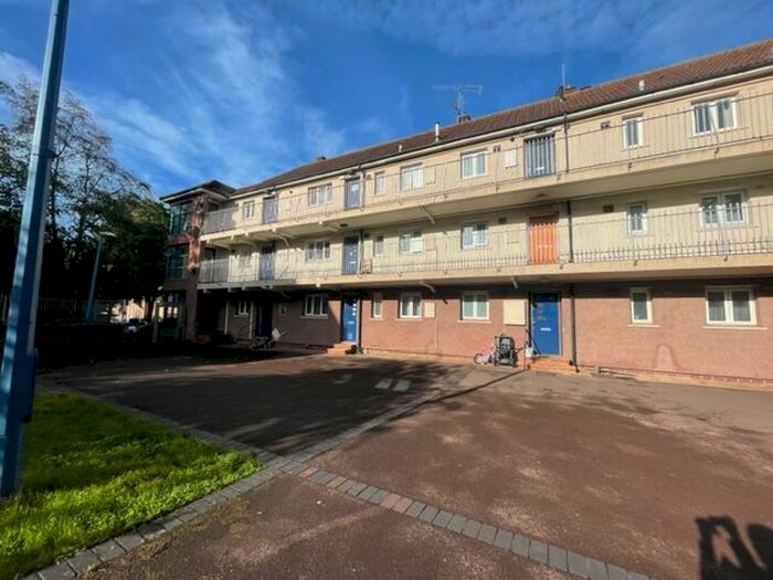 2 Bedroom Flat To Rent In Wade Street, St. Pauls, Bristol, BS2