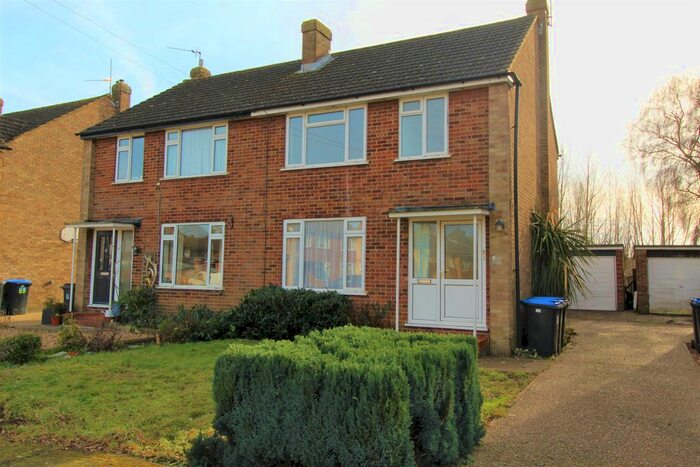 3 Bedroom Semi-Detached House To Rent In Fullerton Road, Byfleet, West Byfleet, KT14