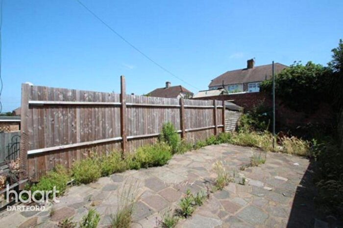 3 Bedroom Semi Detached House To Rent In Hill House Road, Dartford, DA2