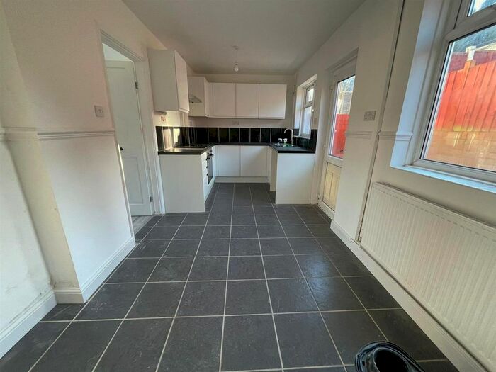 3 Bedroom Property To Rent In Bridgewater Crescent, Dudley, DY2