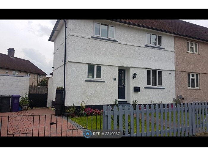 3 Bedroom End Of Terrace House To Rent In Bursland, Letchworth Garden City, SG6