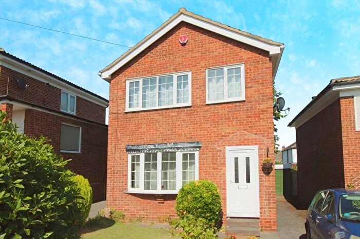 3 Bedroom Detached House For Sale In Churchfield Croft, Rothwell, Leeds, LS26