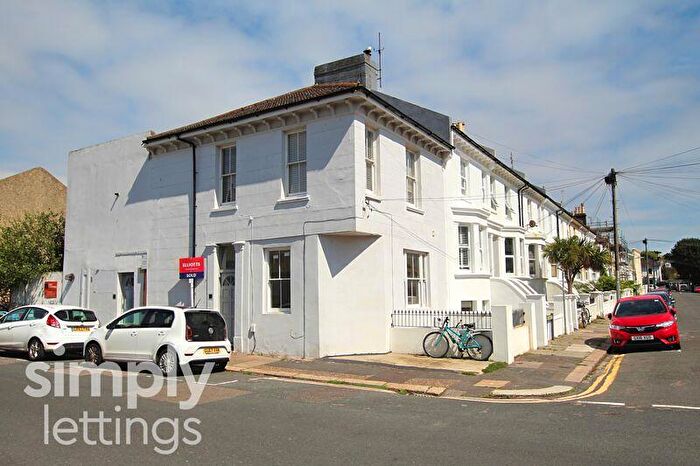 2 Bedroom Flat To Rent In Goldstone Street, Hove, BN3