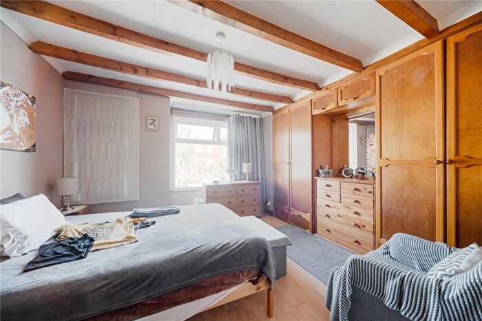 3 Bedroom Terraced House For Sale In Avenue Road, London, N15