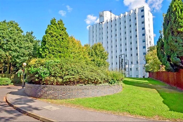 2 Bedroom Flat To Rent In Belgrave Road, London, E11