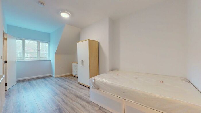 Studio To Rent In Mount View Road, N4
