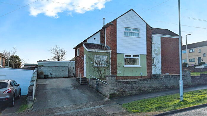 2 Bedroom Semi-Detached House For Sale In Lan Coed, Winch Wen, Swansea, SA1