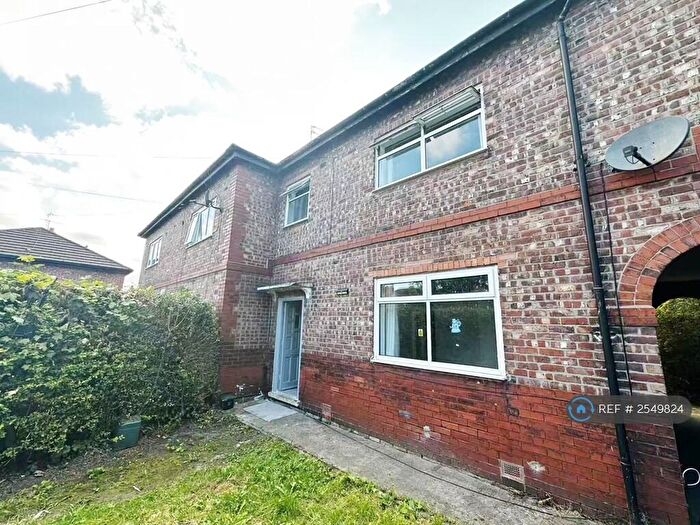 3 Bedroom Terraced House To Rent In Langsett Avenue, Salford, M6