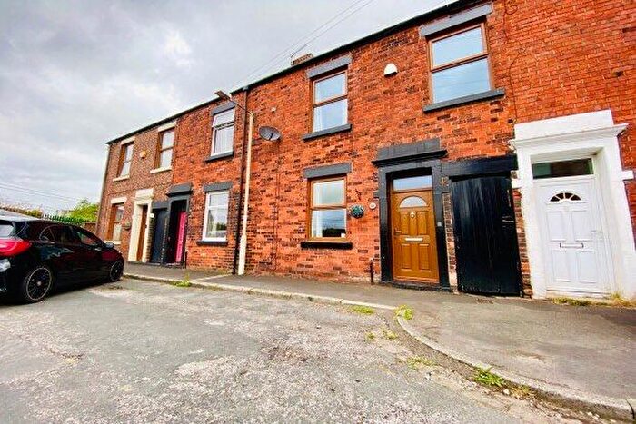 3 Bedroom Property To Rent In Boundary Street, Leyland, PR25