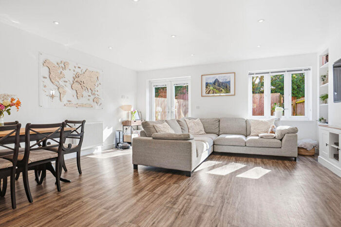 3 Bedroom Semi-Detached House For Sale In Fox Grove, Fakenham, NR21