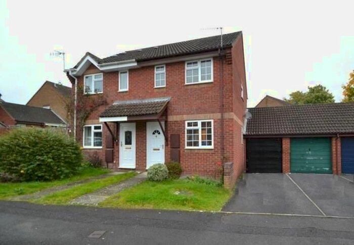 2 Bedroom Property To Rent In Woodbury Gardens, Salisbury, SP2