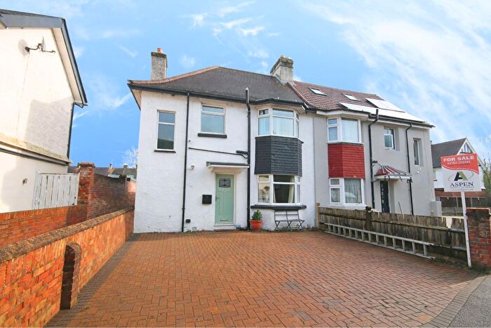 3 Bedroom Semi-Detached House For Sale In Southgate Avenue, Feltham, TW13