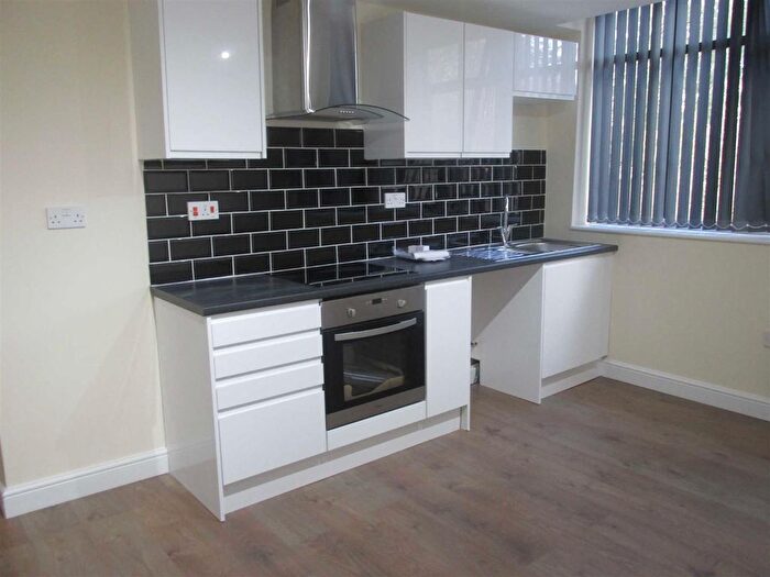2 Bedroom Flat To Rent In St James Road, Dudley, DY1
