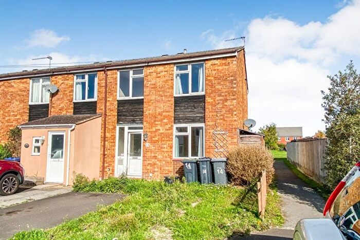 3 Bedroom End Of Terrace House For Sale In Nursteed Close, Devizes, SN10