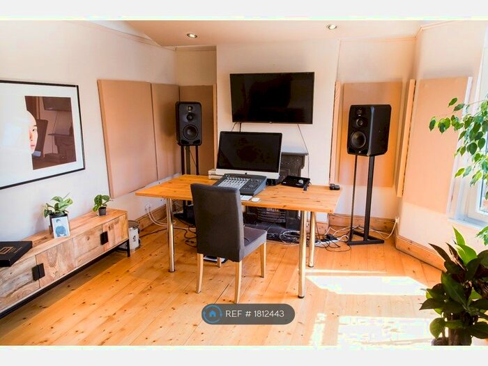 3 Bedroom Terraced House To Rent In Camelford Road, Bristol, BS5