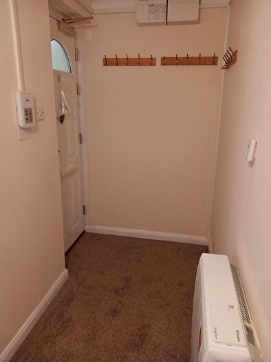 1 Bedroom Flat To Rent In Hameldown Way, Newton Abbot, TQ12