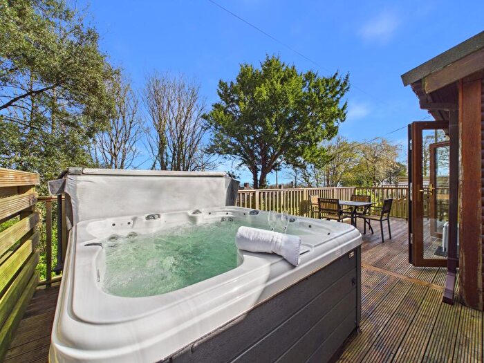2 Bedroom Lodge For Sale In Berrynarbor, Ilfracombe, EX34