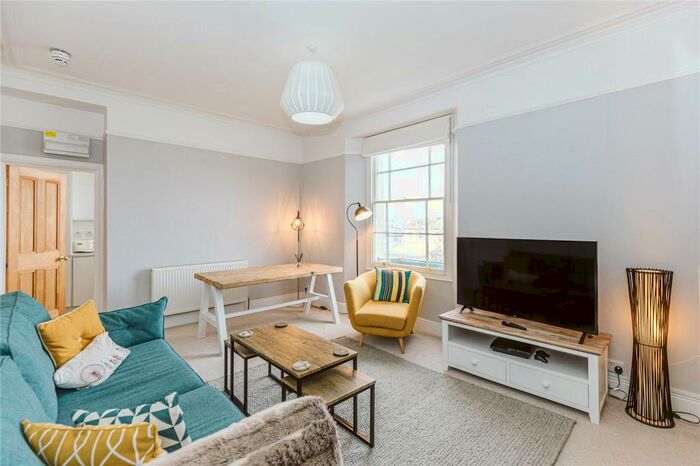 2 Bedroom Apartment To Rent In Sydenham Road, Cotham, Bristol, BS6