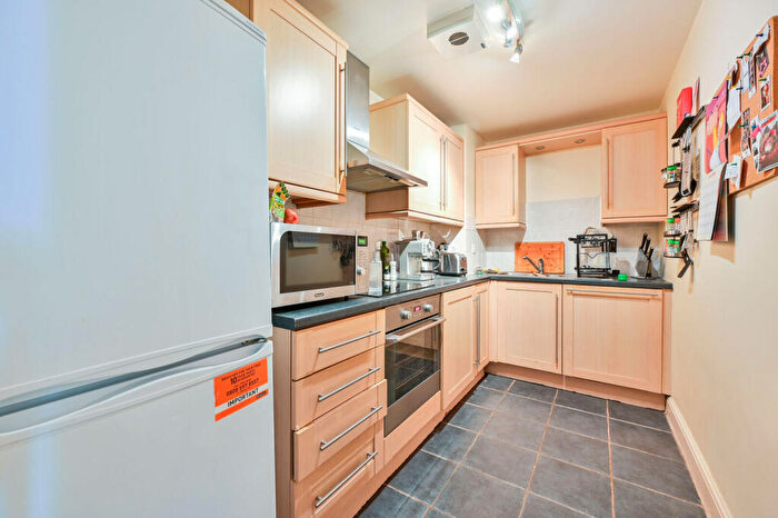1 Bedroom Flat For Sale In Rotherhithe Street, Rotherhithe, London, SE16