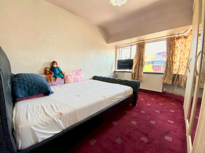 3 Bedroom Semi-Detached House To Rent In Portman Drive, Woodford Green, IG8