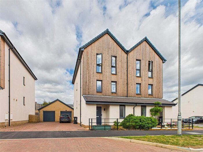 4 Bedroom Semi-Detached House For Sale In Clover Way, Stoke Gifford, Bristol, South Gloucestershire, BS34
