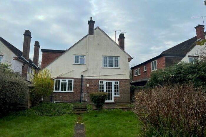 4 Bedroom Detached House To Rent In Horsell, Woking, GU21