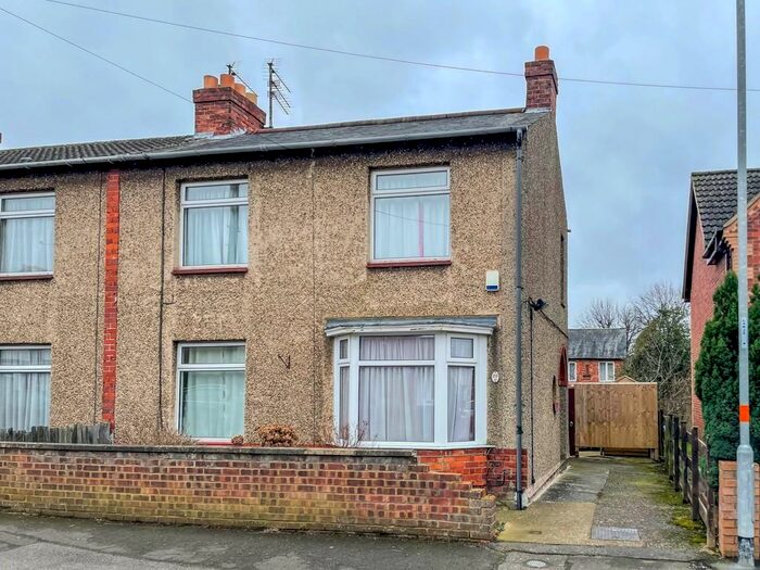 3 Bedroom Semi-Detached House To Rent In Roberts Street, Wellingborough, NN8
