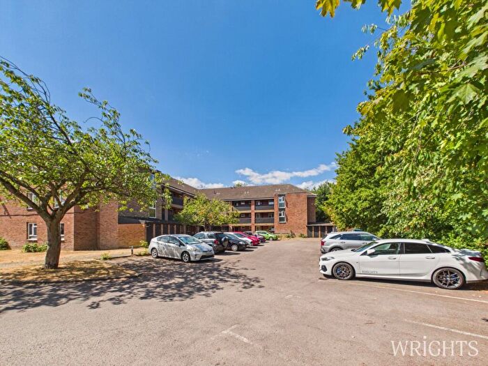 1 Bedroom Flat For Sale In Aldbury Grove, Welwyn Garden City, AL7