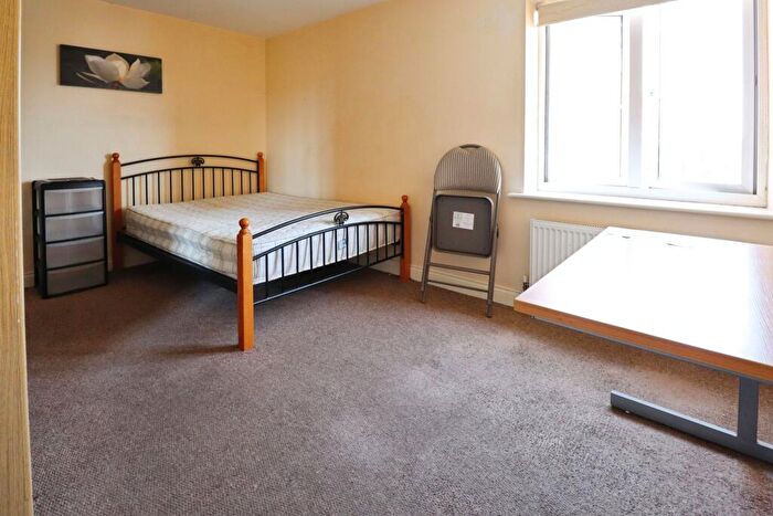 3 Bedroom Property To Rent In Wimborne Road, Five-O-One, BH9